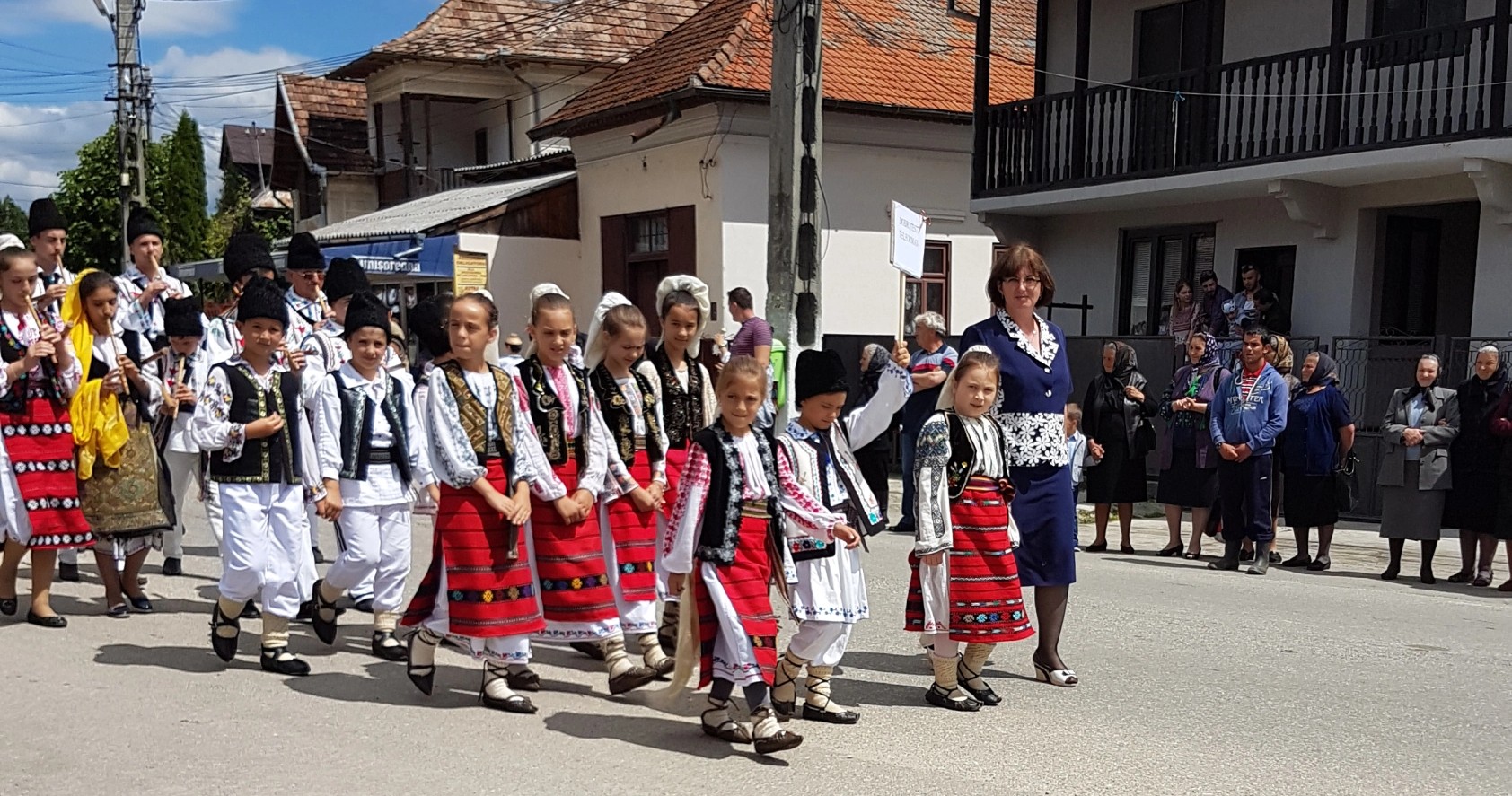 4-anasamblu-dobrotec899ti-teleorman Tradițiile din Corbi – Moștenire Culturală și Pitoresc Pastoral