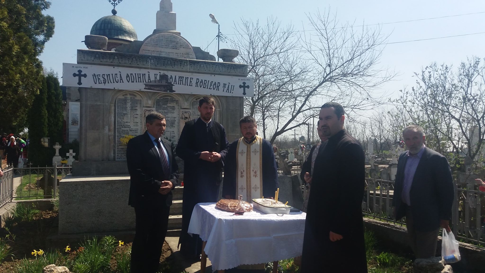 30223973_10211152422715174_34298032_o Comemorare 88 ani de la tragedia din Costești, când a ars Biserica din lemn la data de 18 aprilie 1930, în Vinerea Patimilor.