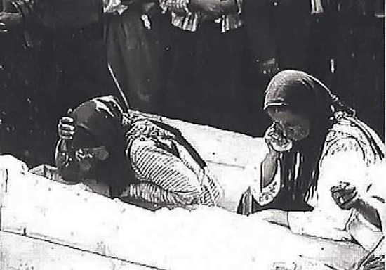 Costești-1930 Comemorarea a 92 de ani de la „Incendiul din Vinerea Mare” de la Costești, una dintre marile tragedii ale României interbelice