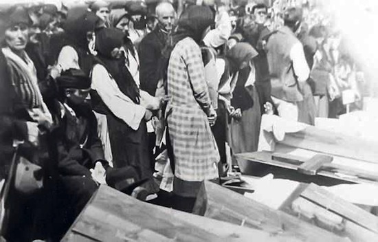 Costești-2 Comemorarea a 92 de ani de la „Incendiul din Vinerea Mare” de la Costești, una dintre marile tragedii ale României interbelice