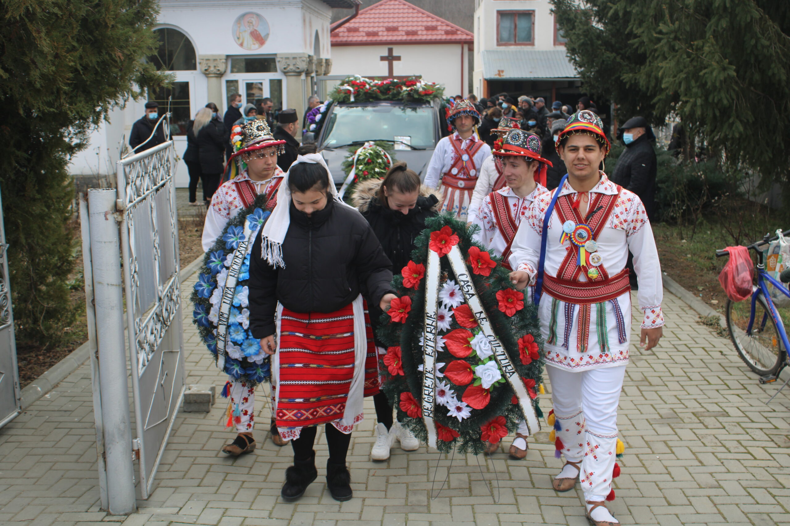 IMG_8610-scaled Gigi Marga condus pe ultimul drum în strigătele călușarilor