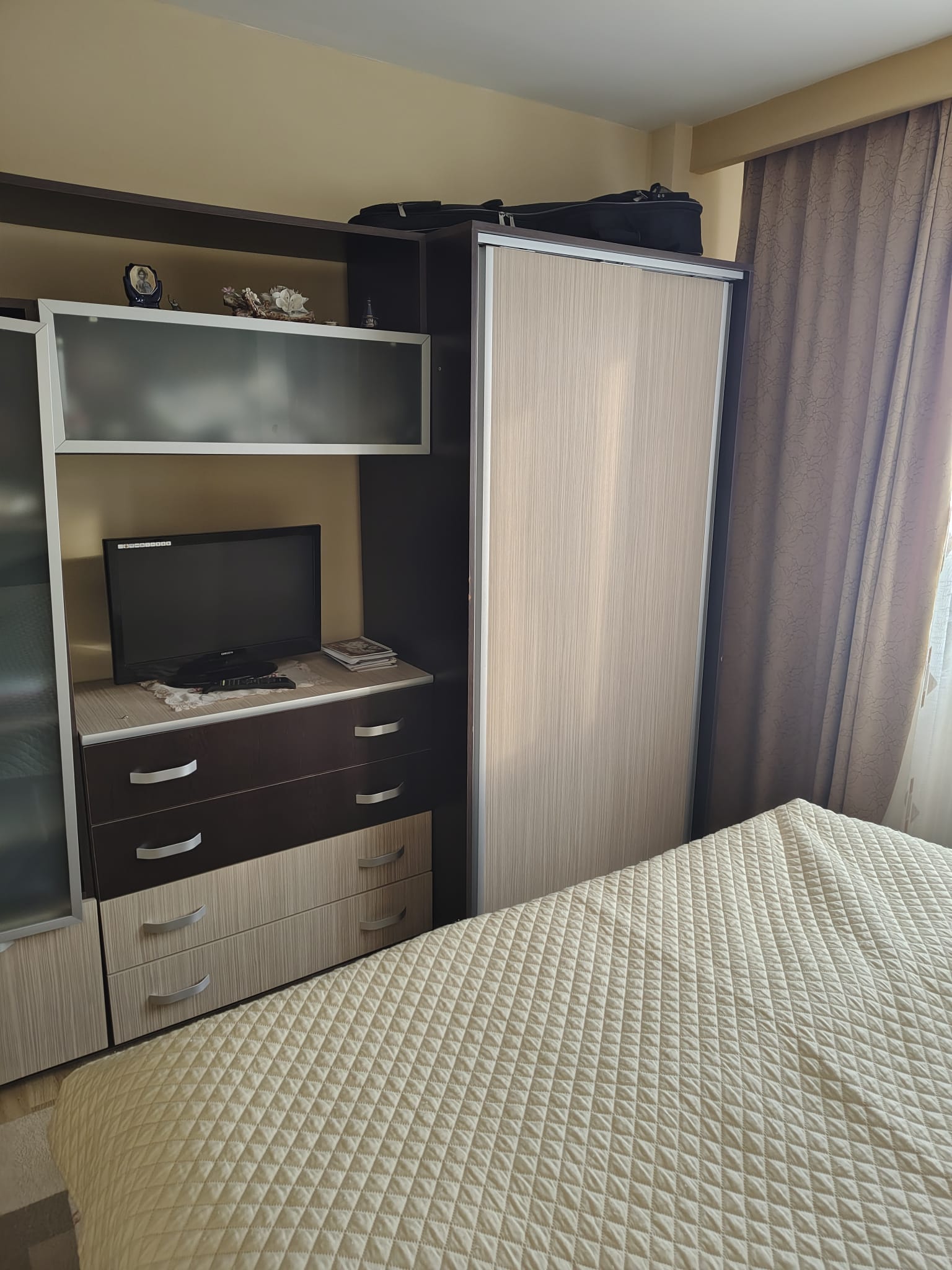 WhatsApp-Image-2025-08-27-at-12.29.15-2 Vând apartament , zonă centrală, lângă CEC Bank Costești