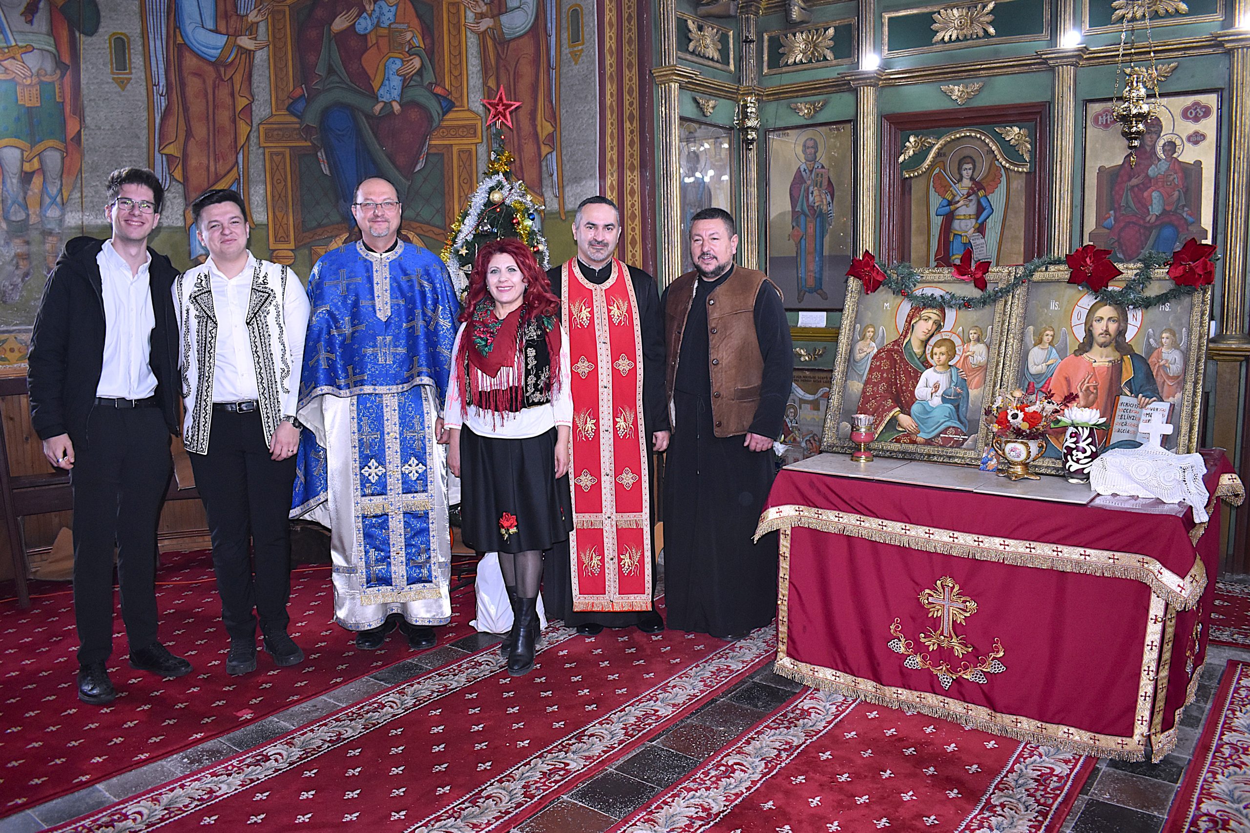 DSC_0281-scaled Colindul copiilor care a devenit tradiție – Lumina Crăciunului, la Costești