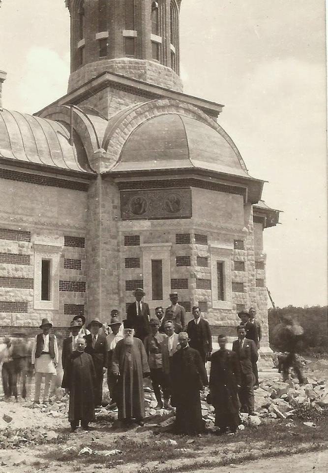 Noua Catedrală din Costești în timpul lucrărilor, în anul 1931.