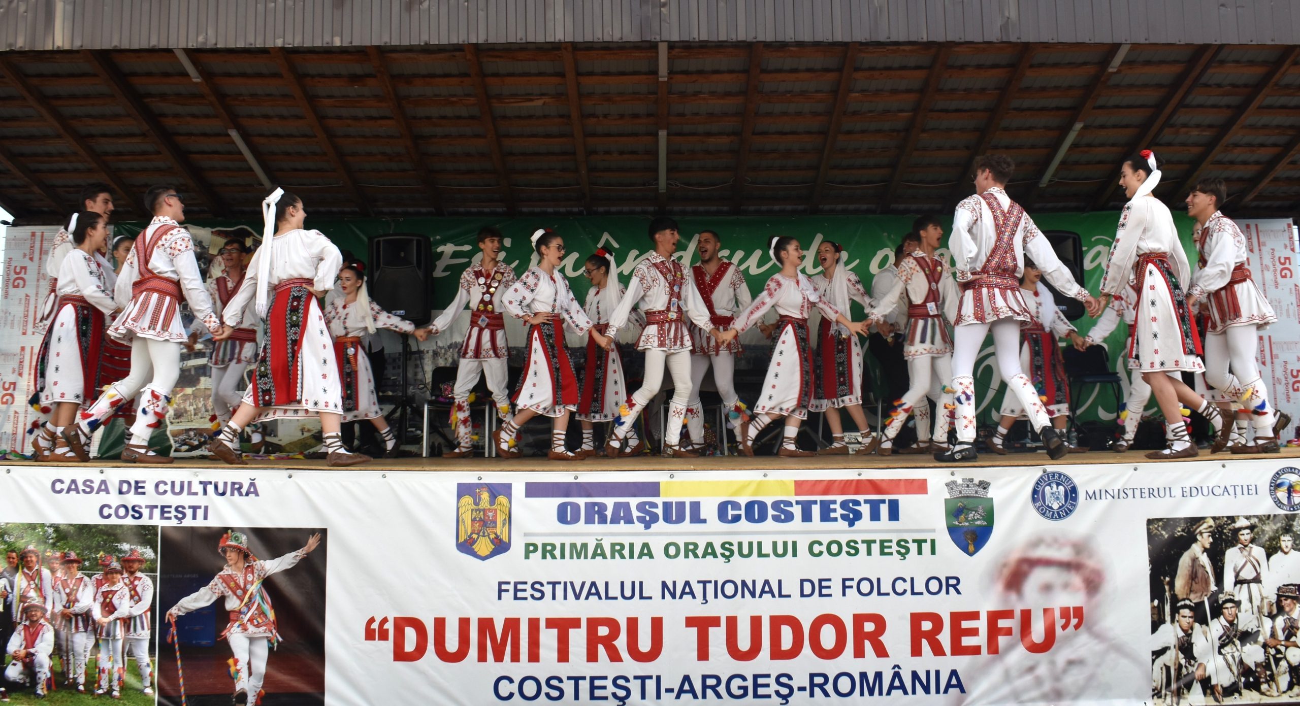 Ansamblul Folcloric Mugurelul Costești evoluând la Festivalul Dumitru Tudor-Refu 2026